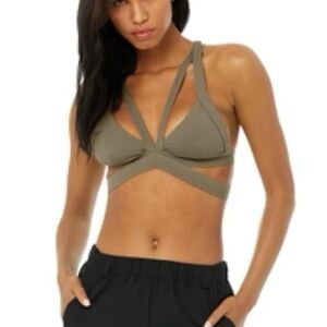 Alo Yoga Olive Nadi Bra and Level Up Leggings